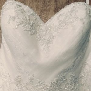 NWT Ivory Wedding Gown